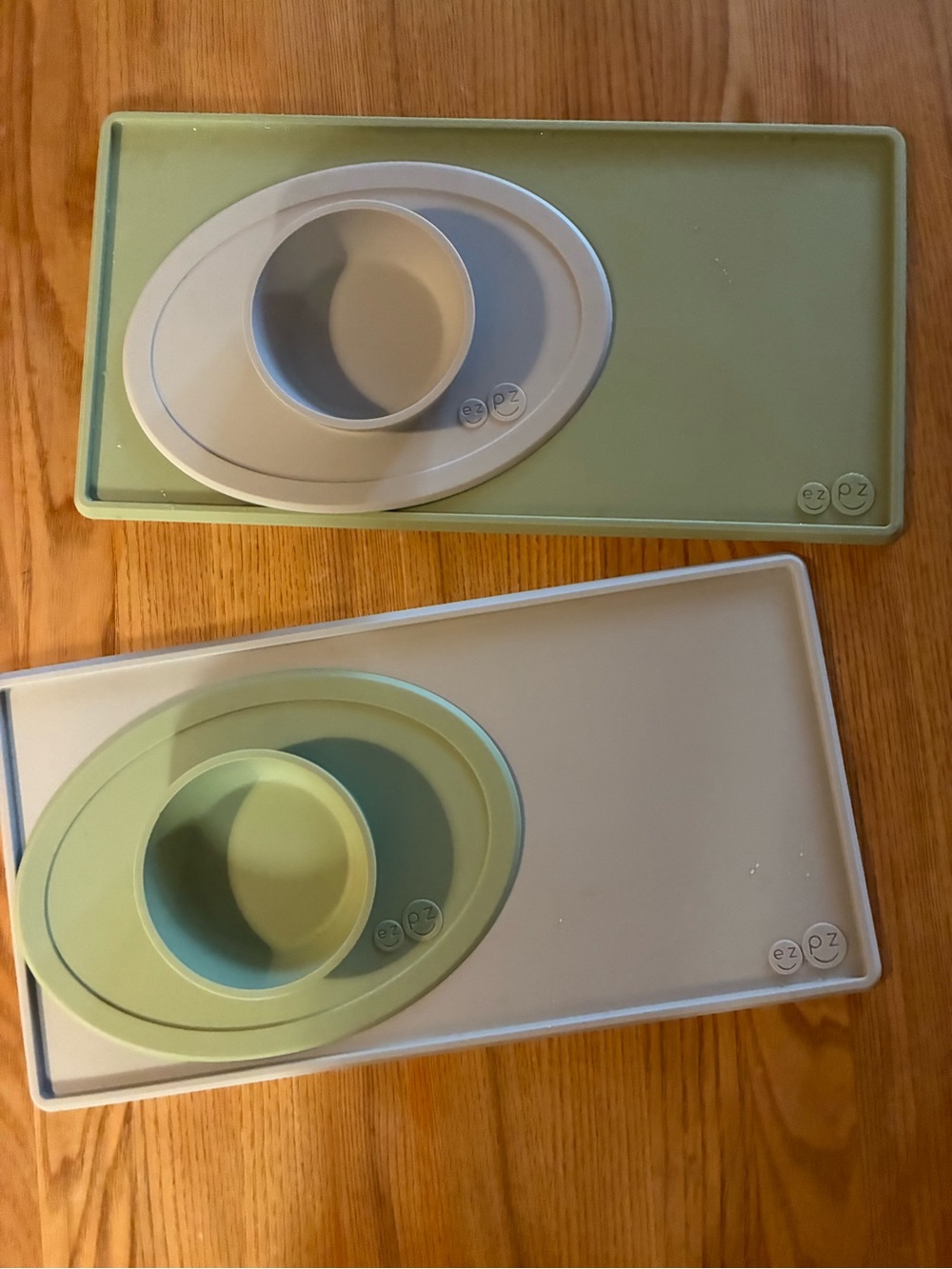 ezpz Kids Silicone Placemat & Bowl Set - Green and Gray with straw sippy cups